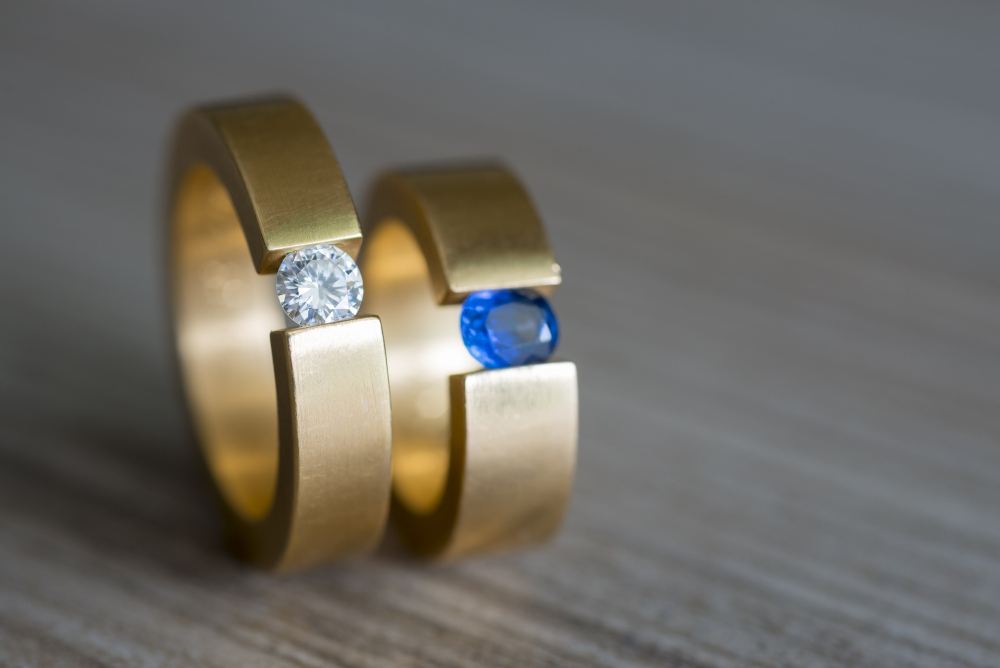Stud Gold Earrings For Men: Redefining Masculine Elegance