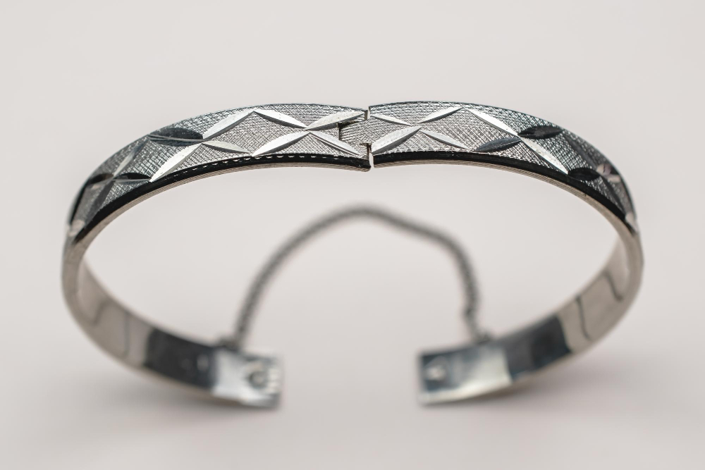 Mens Silver Kadda – A Timeless Symbol of Style and Strength
