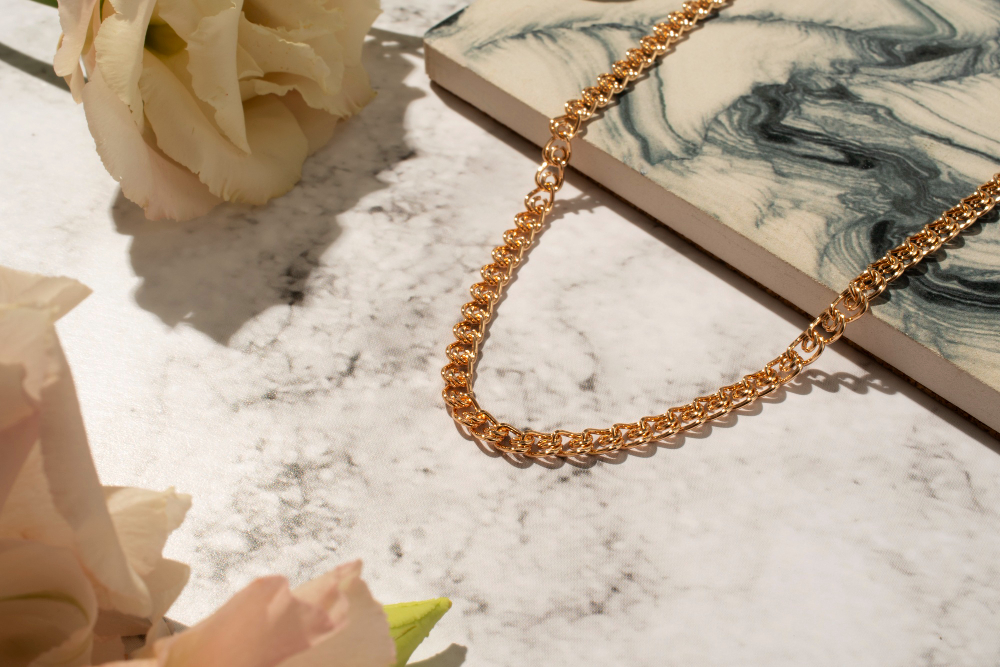 Buy Stunning Gold Chain Necklace Designs In Kandivali