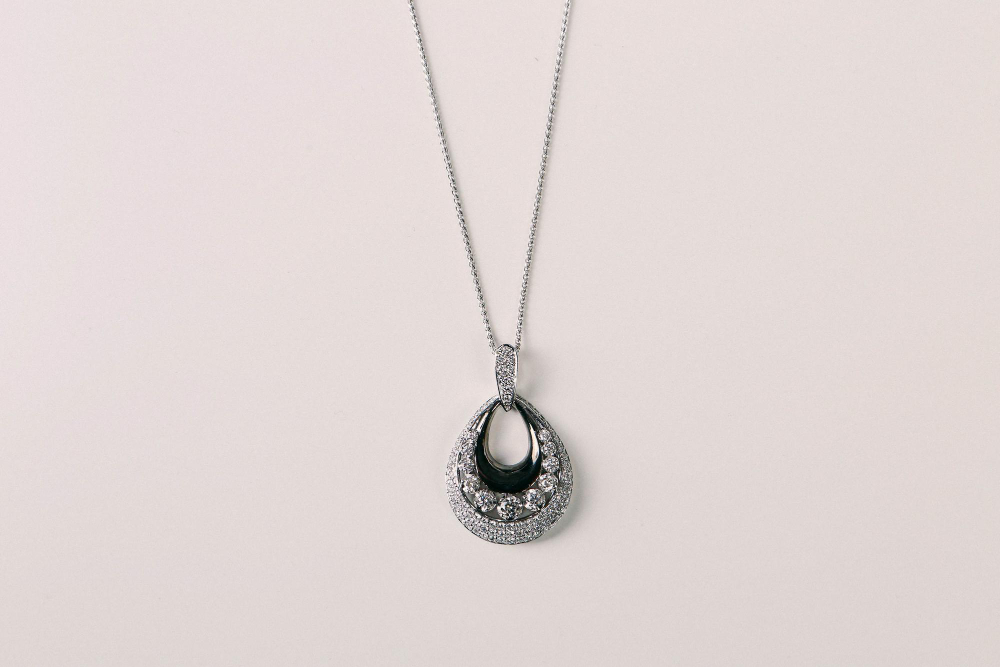 Gift Her a Platinum Pendant She’ll Love — Kandivali