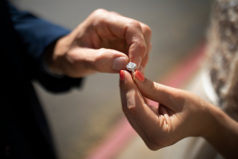 Wedding Diamond Ring: A Tiny Spark That Lights Up the Ceremony