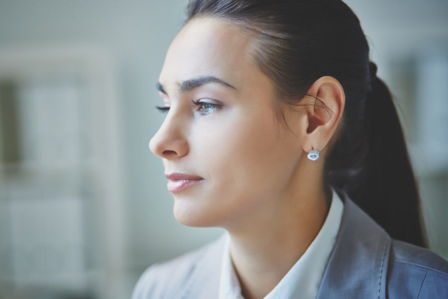 Small Diamond Earrings: The Perfect Christmas Gift for Her