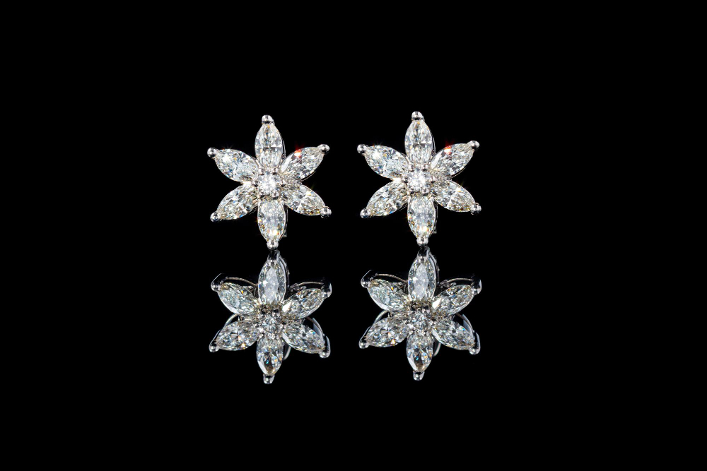 Stars Earrings: A Spark of Galaxy in Ears